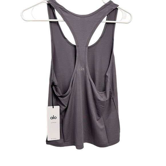 Alo Yoga All Day Tank Size XS Fog Color NWT ( Extra Small) - Picture 7 of 8